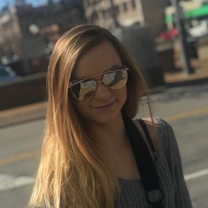 Meet your Posher, Ashlyn